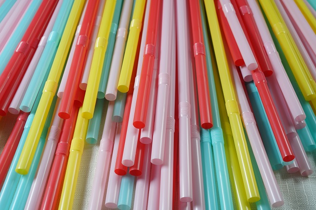plastic-straw